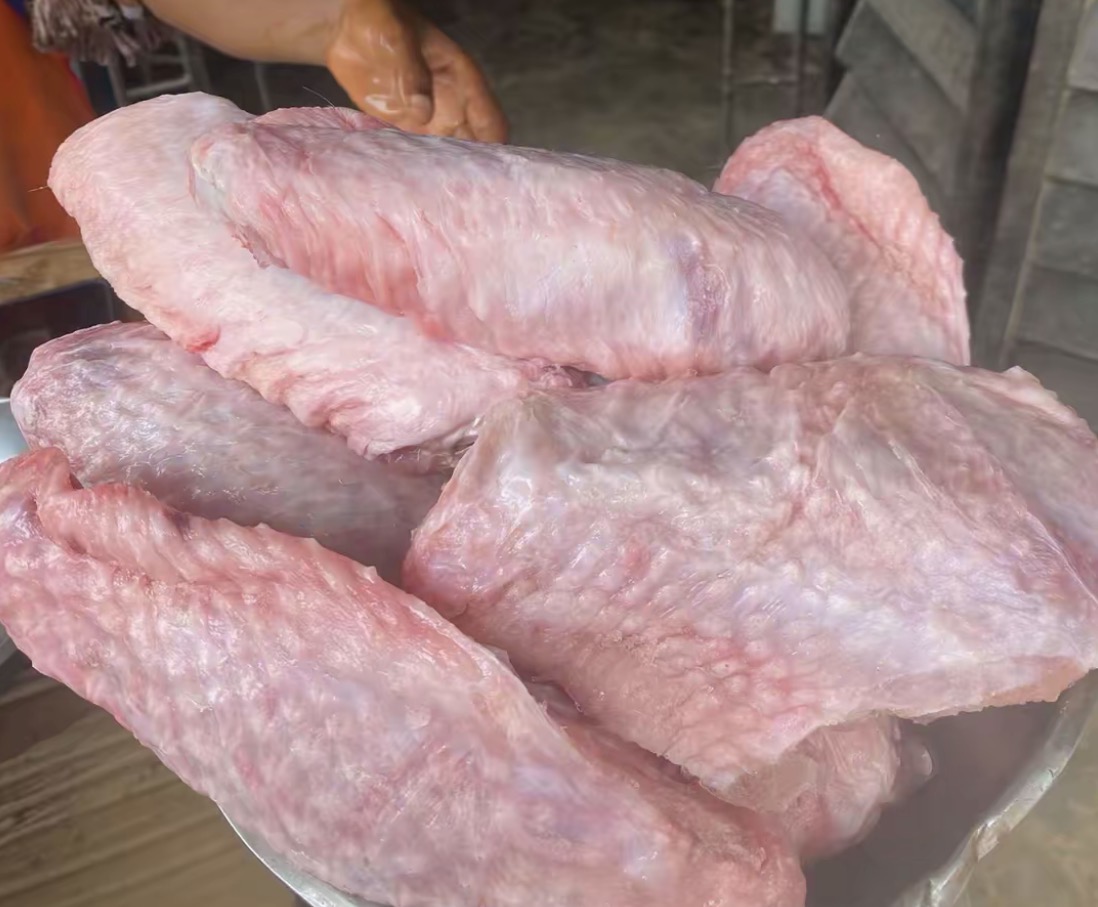 Fresh turkey wigs 1kg